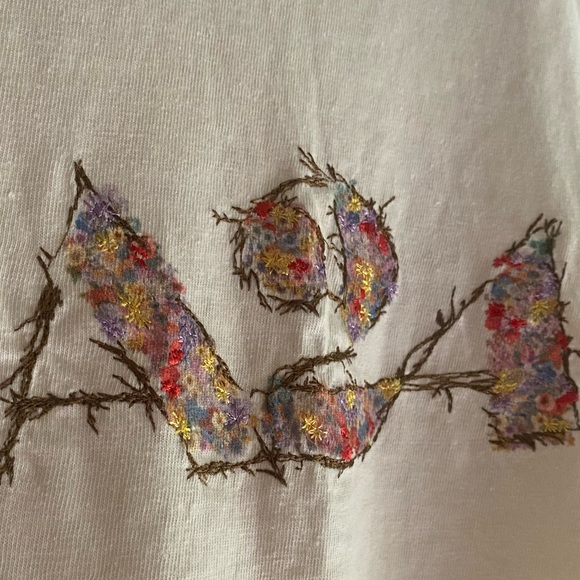 A24 Midsommar May Queen Embroidered Logo T-Shirt Tee Small T-Shirt SOLD OUT - Picture 4 of 4